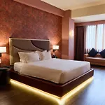Khách sạn Cozy Midnight