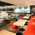 Ibis Saigon Airport
