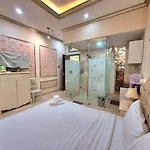 F F House Homestay