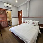 Van Hoa Hotel