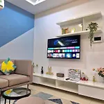 Linda Apartment-Icon56-District4-3Mins To Center Dtrc1- Infinity Pool- Awesome Rooftop