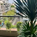 Cozy Room With Balcony Central 10Mins To Airport Maihouse