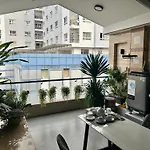 Cozy Room With Balcony Central 10Mins To Airport Maihouse
