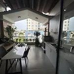 Cozy Room With Balcony Central 10Mins To Airport Maihouse