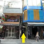 花ren Hostel