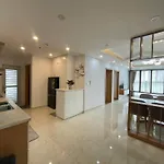 Luxury Apartment Near Secc