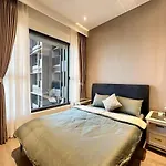 Luxury 2Bd Rooftop Bar & Pool In Saigon Center