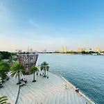 Vinhomes Landmark Luxury Suite With View