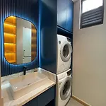 Modern 2-Bedroom City Apartment In D1 Central By Esg