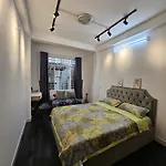 Nana House