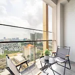 Modern District 1 2Br&3Br D1&Zenity Apartment Outdoor Jacuzzi Pool