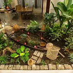 Valentine Hotel