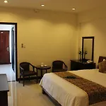 City Hotel 18 Luu Van Lang
