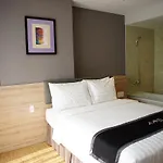Avanti Hotel