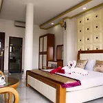 Hung Miami Hotel