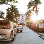 Dream Palace Hotel