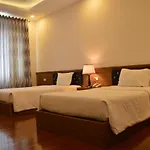 Phu Tho Hotel