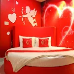 Quynh Huong Hotel