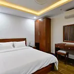 Royal Hotel District 2