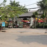 Orchard Airport Studio