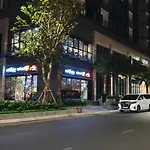 Stay In Vietnam Vinhomes Golden River
