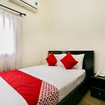 Oyo 438 Small Bay Hotel