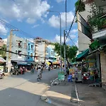 Wonderland Hostel