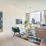 Leman Luxury Suite With Rooftop Pool & Gym