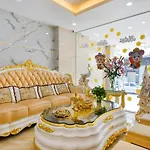 Love Hotel Airport