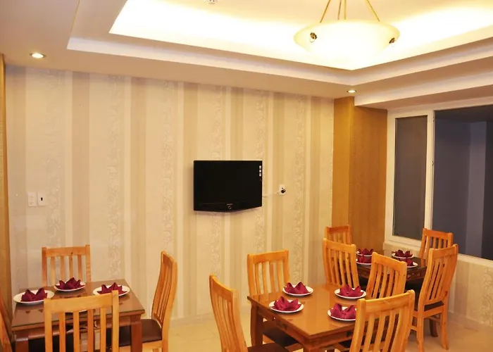 Palm Hotel - Hoang Dung