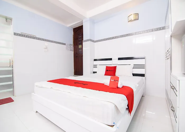 Reddoorz Plus Near Ben Thanh Market