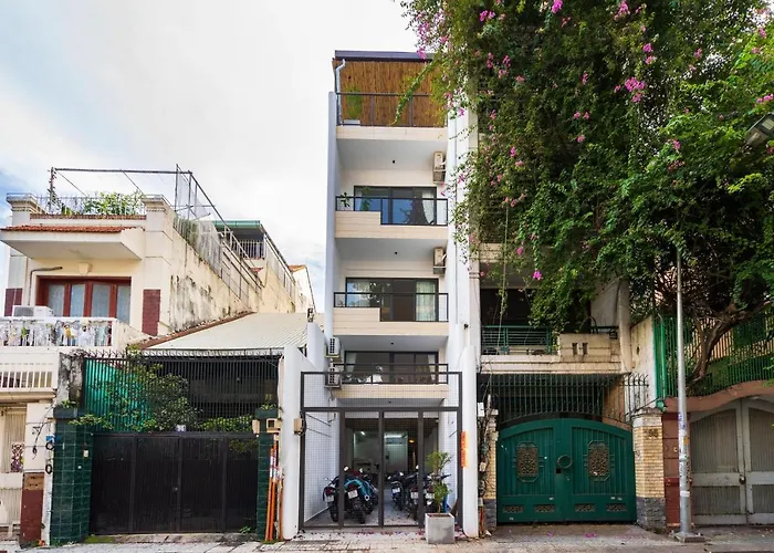 Peninsula Serviced Apartment