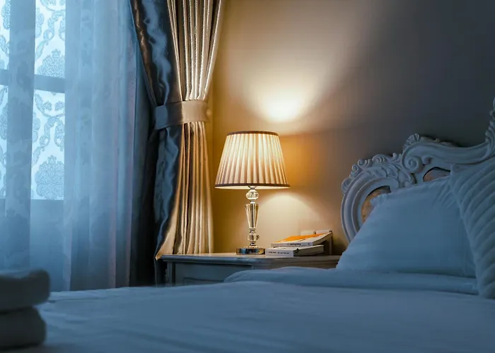 Louisa The Gold View Apartment