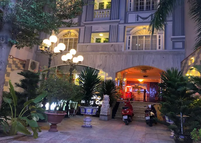 Hoang Quan Hotel