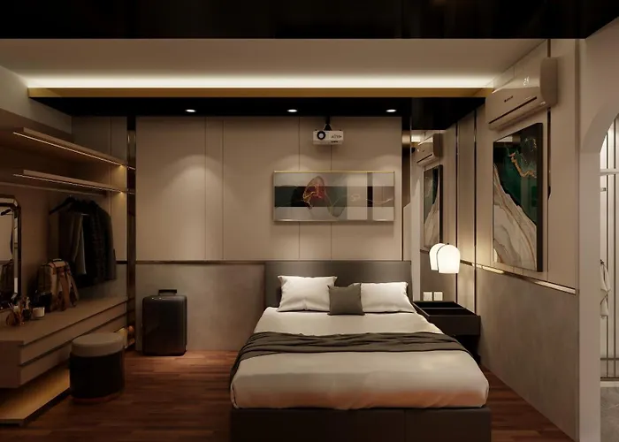 M&H Hotel