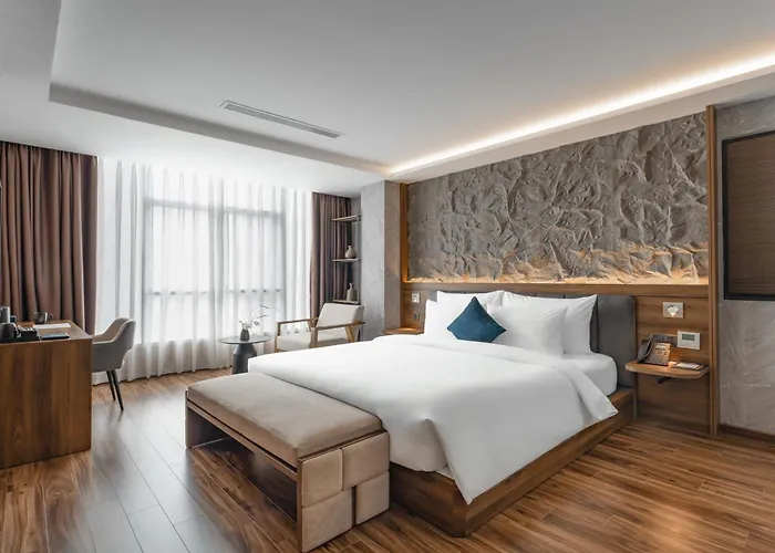 Kin Hotel Thai Van Lung