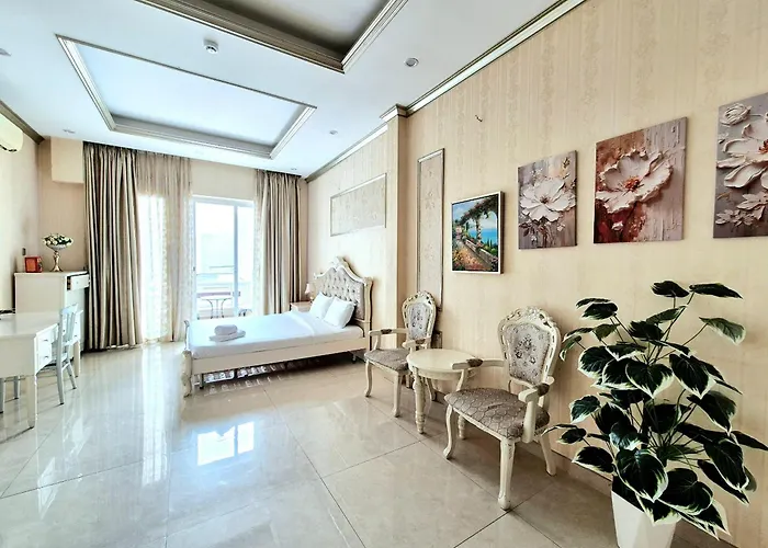 F F House Homestay