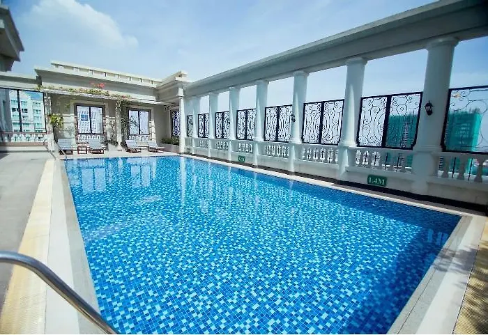 Manor 2