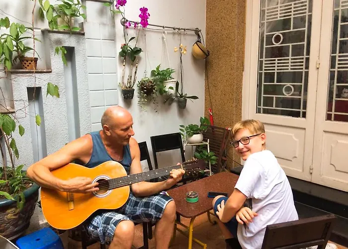 Drop By Saigon Guesthouse