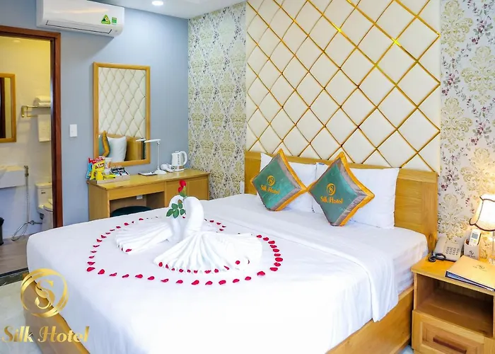 Silk Hotel