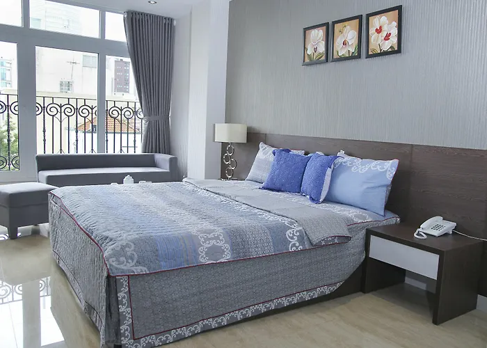 Sunny Serviced Apartment