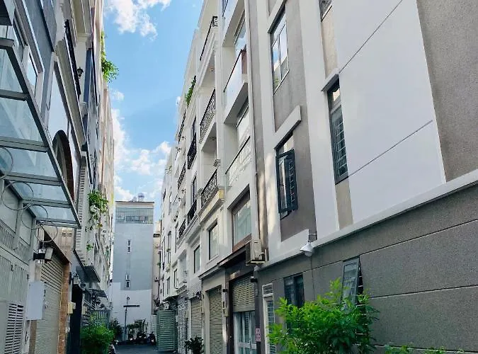 Wonderland Hostel