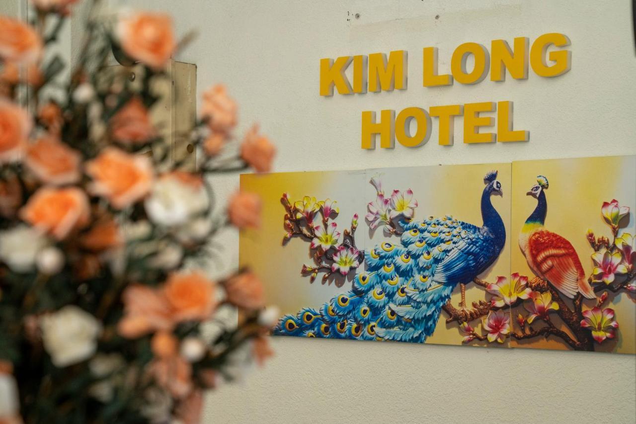 Aqua Kim Long Khách sạn 2*