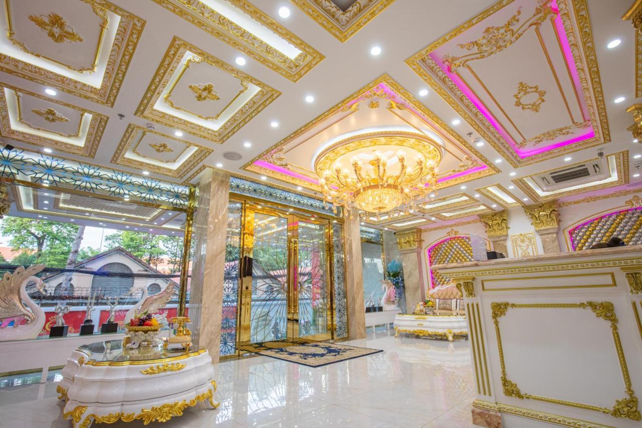Hanz Cuong Thanh 3 Lux & 4*