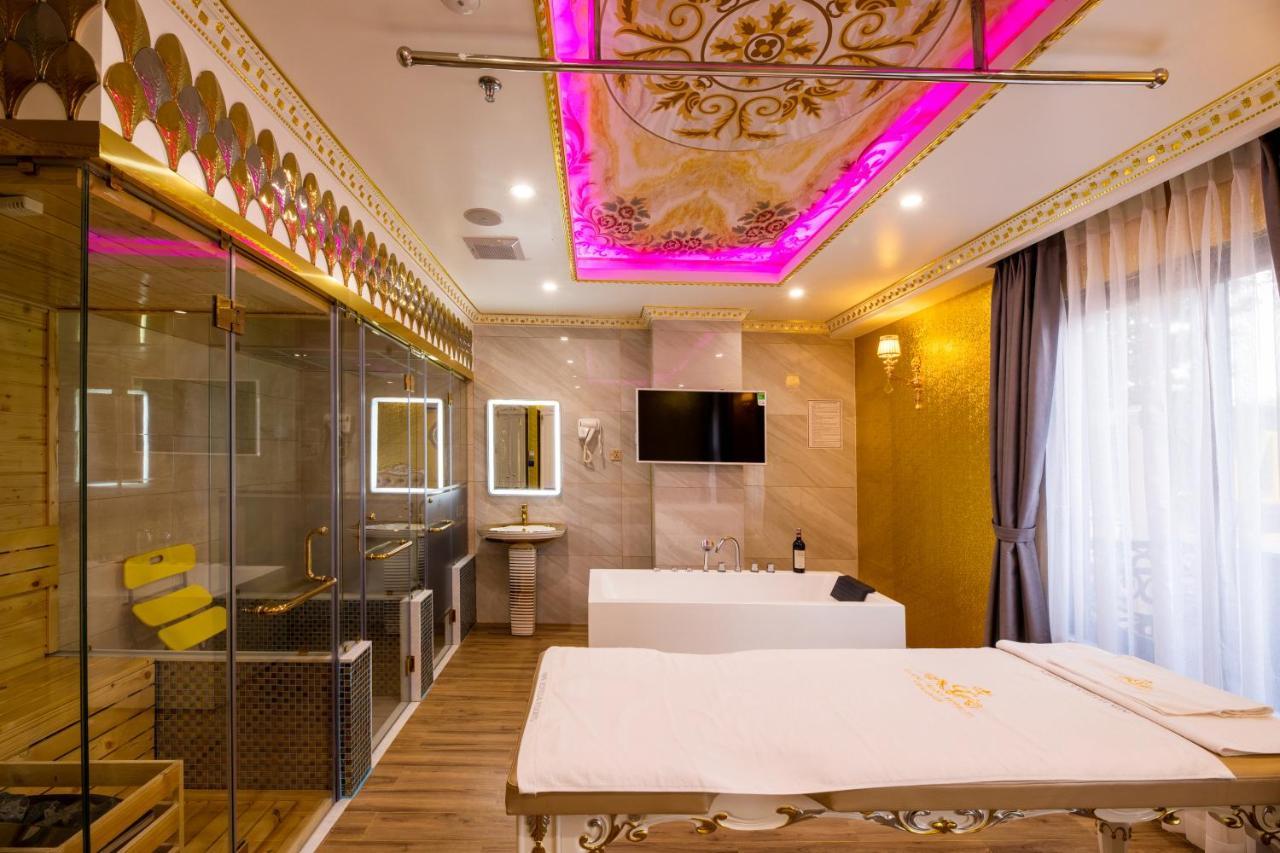Hanz Cuong Thanh 3 Lux & 4*