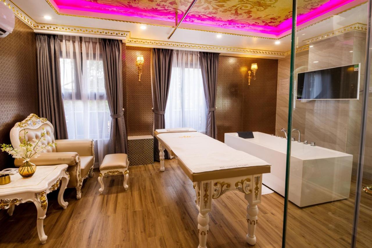 Hanz Cuong Thanh 3 Lux & 4*