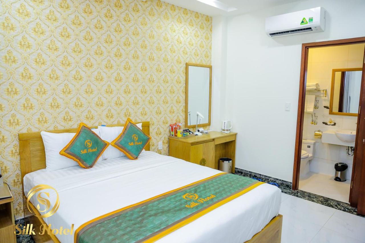 Khách sạn Silk Near Tan Son Nhat Airport 3*
