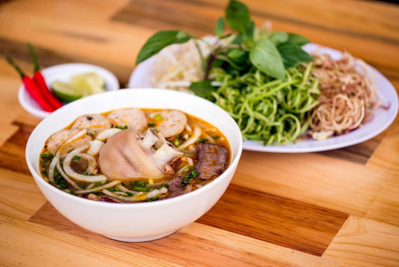 Tan Son Nhat 2