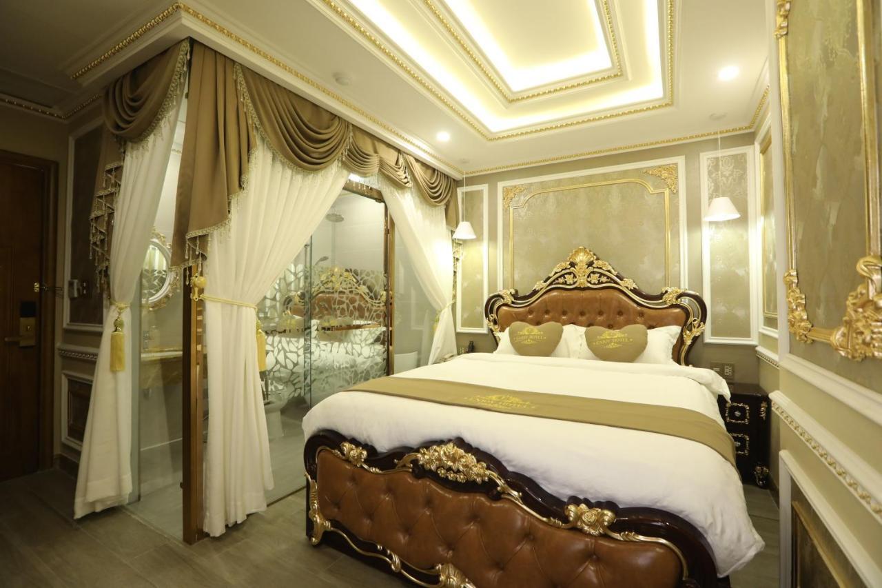 Love hotel Rosa Ho Chi Minh City