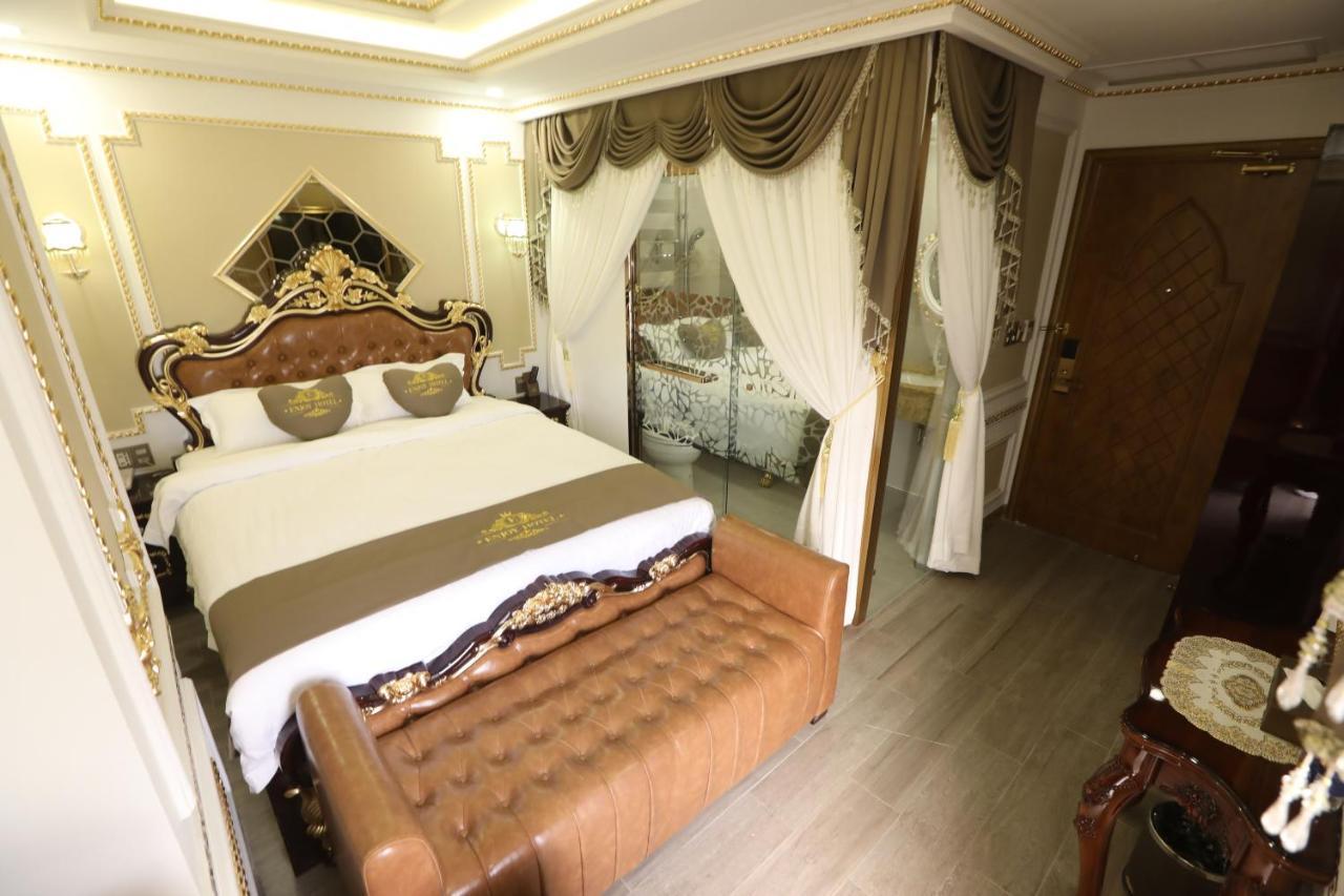 Rosa Love hotel *